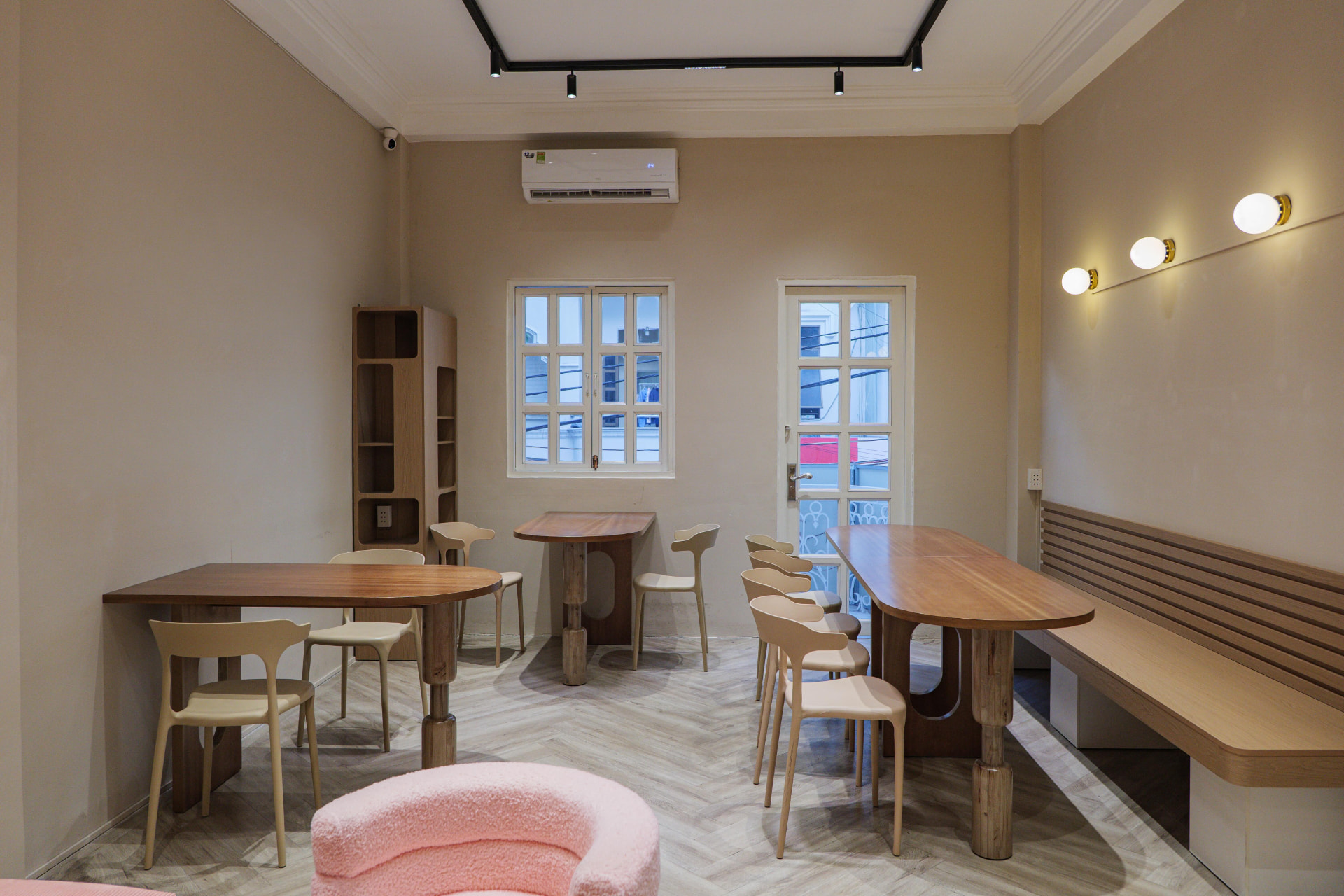 Community seating at Citrus Café